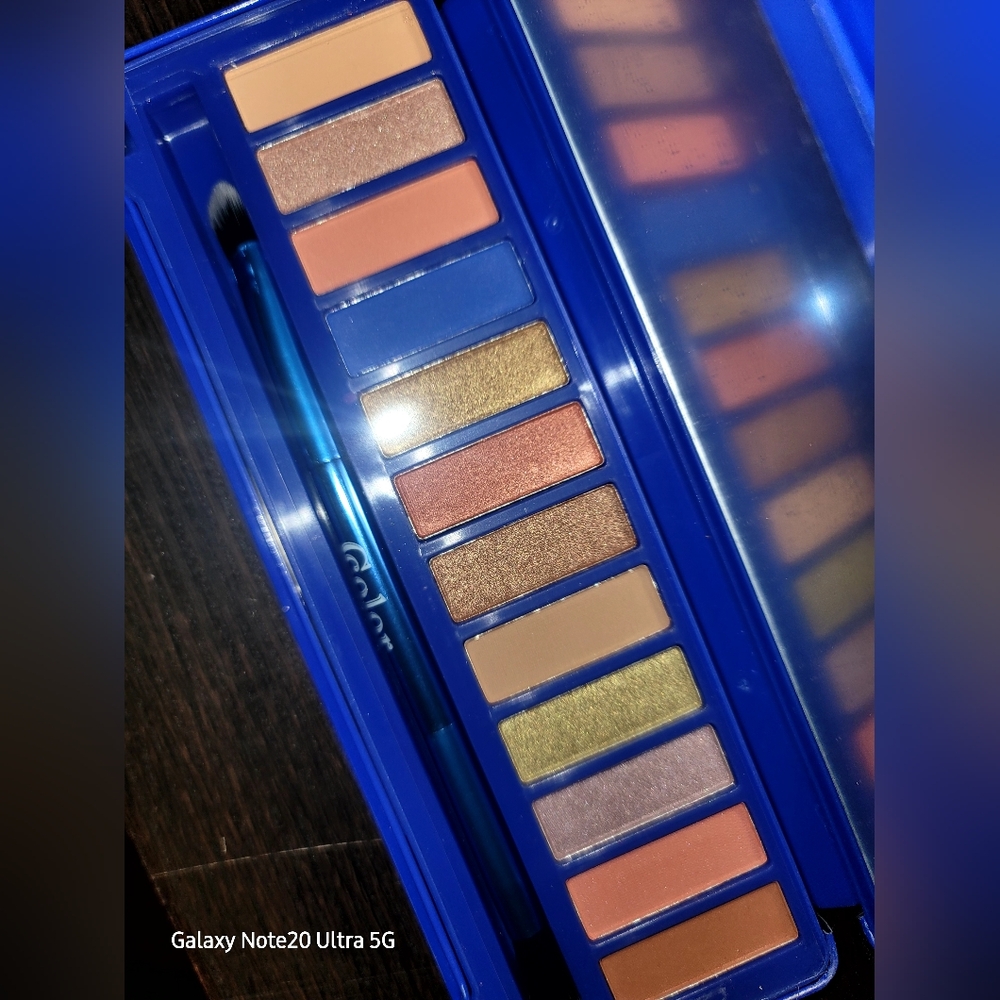 NWOT Ccolor Cosmetics Peach Royal Eyeshadow Palette